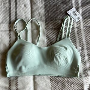 Lululemon like a cloud bra
